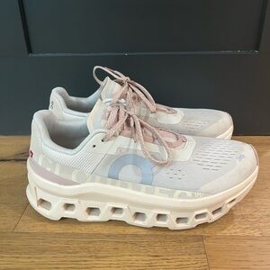 On Running Cloud Monster Sneakers